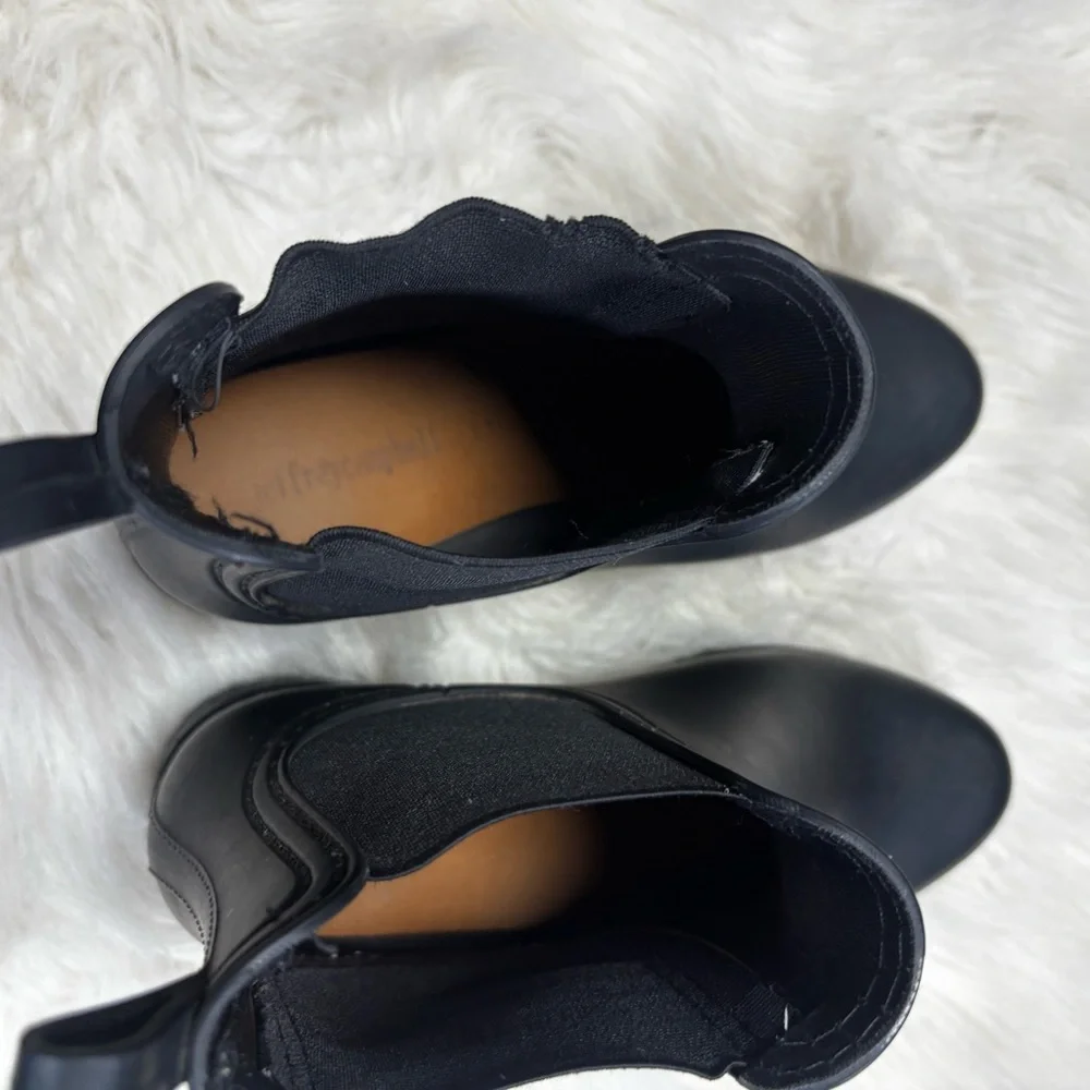 Jeffrey Campbell Black Chelsea Short Rubber Rain Boots size 6